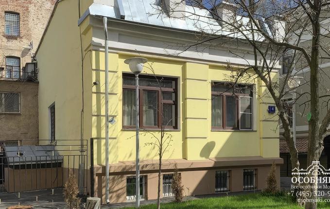 в Малом Кисельном переулке, 4, площадь 388 м