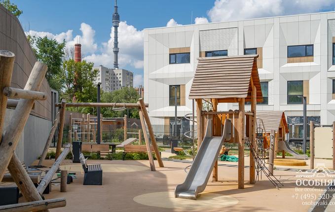 на улице Годовикова, 11, площадь 3558 м