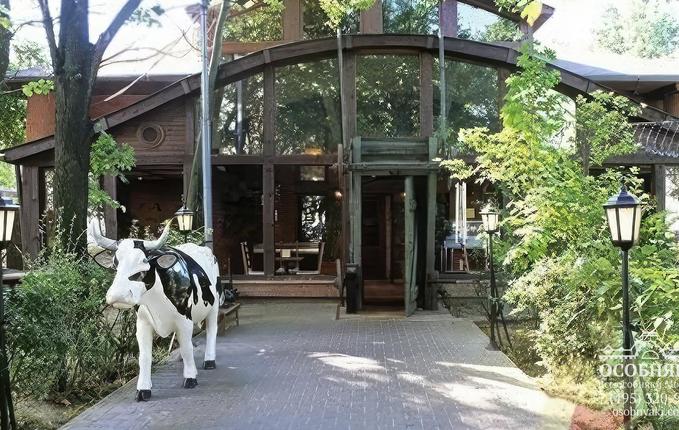 на улице Академика Королёва, 19А, площадь 1220 м