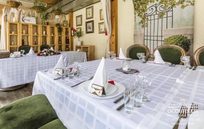 на улице Академика Королёва, 19А, площадь 1220 м