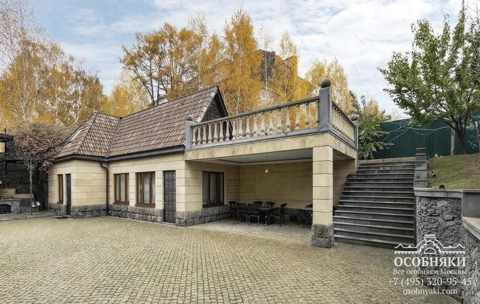 на 2-й Мякининской улице, 48, площадь 980 м