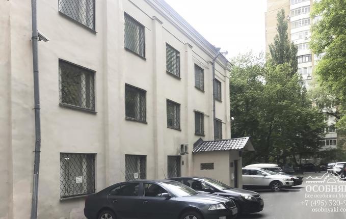 в Астраханском переулке, 5/9, площадь 507 м