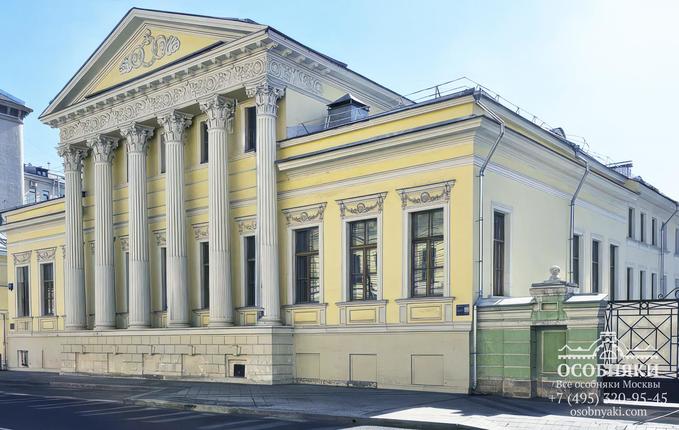 на Пречистенке, 35, площадь 2550 м