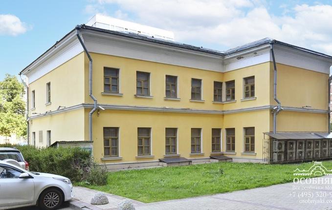 в Люсиновском переулке, 5, площадь 757 м