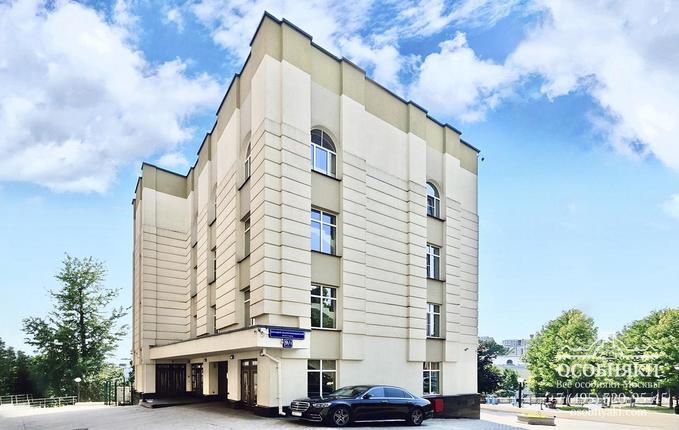 в Большом Спасоглинищевском переулке, 9/1, площадь 1544 м