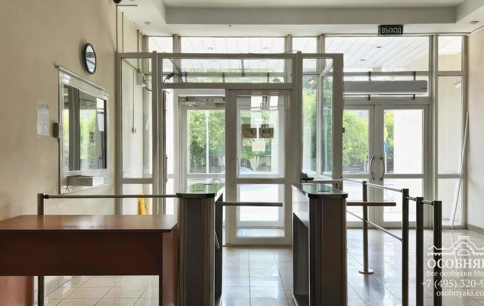 в 1-м Щипковском переулке, 3, площадь 9208 м