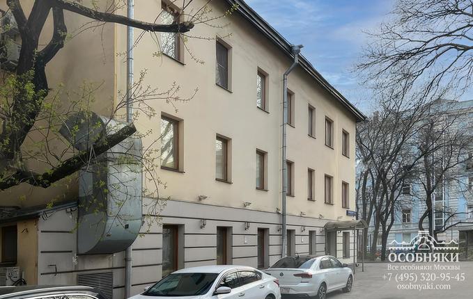 в Воротниковском переулке, 10, площадь 512 м