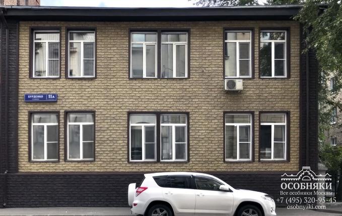 на улице Бурденко, 11, площадь 755 м