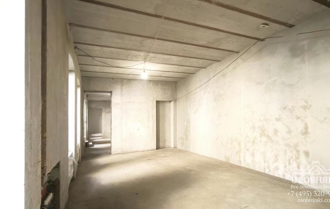 в Лучниковом переулке, 7, площадь 379 м