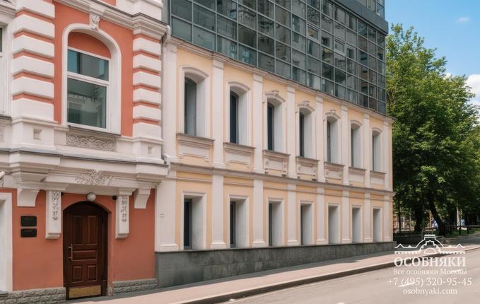 в Большом Сухаревском переулке, 21, площадь 1012 м