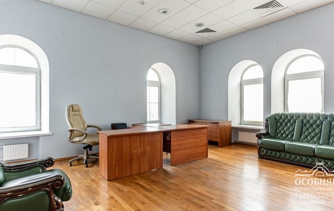 на улице Василия Петушкова, 27, площадь 1505 м