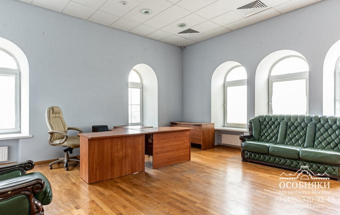 на улице Василия Петушкова, 27, площадь 1505 м