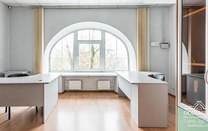 на улице Василия Петушкова, 27, площадь 1505 м