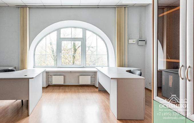 на улице Василия Петушкова, 27, площадь 1505 м