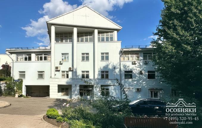 в Большом Спасоглинищевском переулке, 3, площадь 2060 м