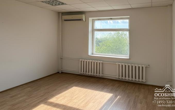 в Большом Спасоглинищевском переулке, 3, площадь 2060 м