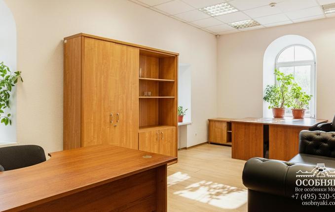 на улице Василия Петушкова, 27, площадь 1505 м