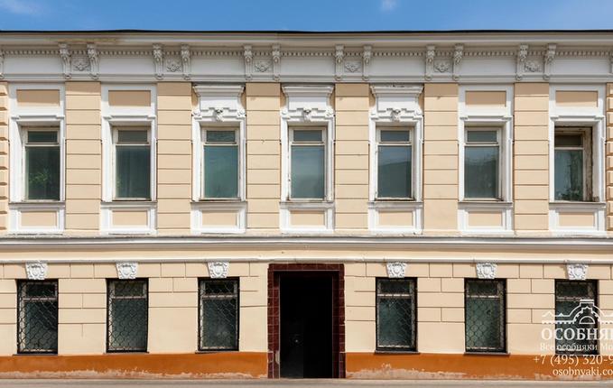 в Большом Николопесковском переулке, 10, площадь 1082 м