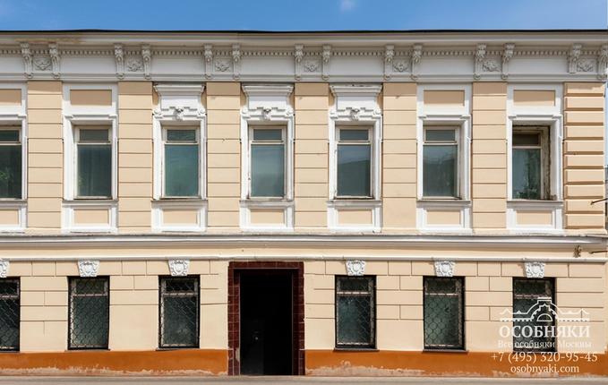 в Большом Николопесковском переулке, 10, площадь 1082 м