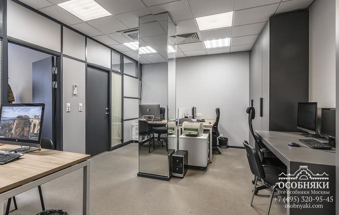 в Большом Казенном переулке, 2, площадь 1001 м