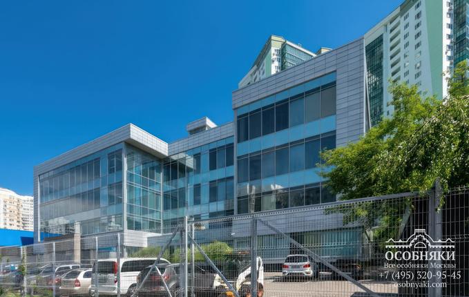 на улице Покрышкина, 7, площадь 7770 м