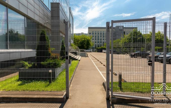 на улице Покрышкина, 7, площадь 7770 м