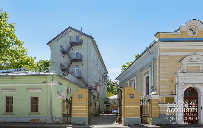 на улице Воронцово Поле, 12, площадь 1337 м