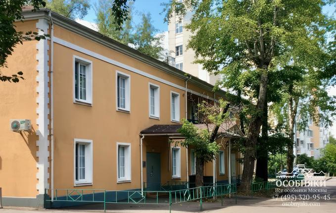 на Загородном шоссе, 10, площадь 642 м