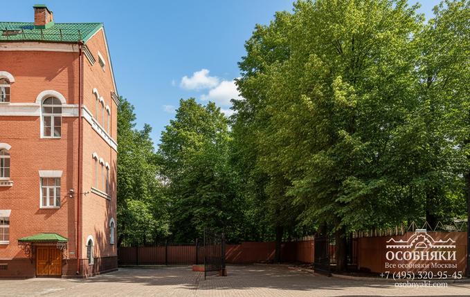 на улице Василия Петушкова, 27, площадь 1505 м