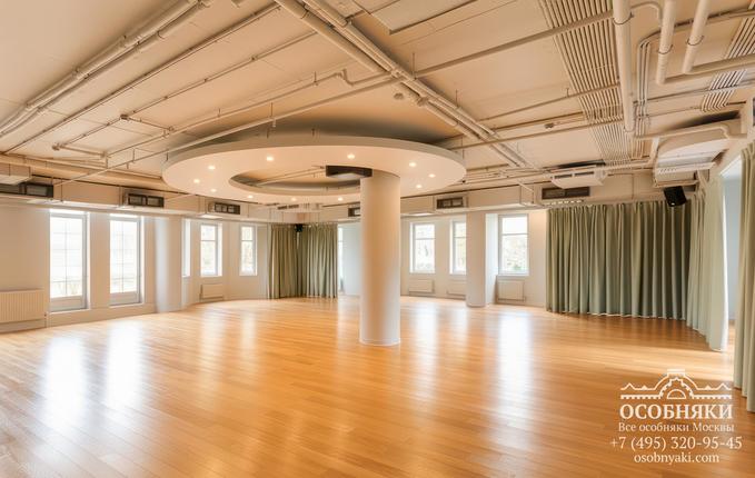 в Большом Кисловском, 9, площадь 6708 м