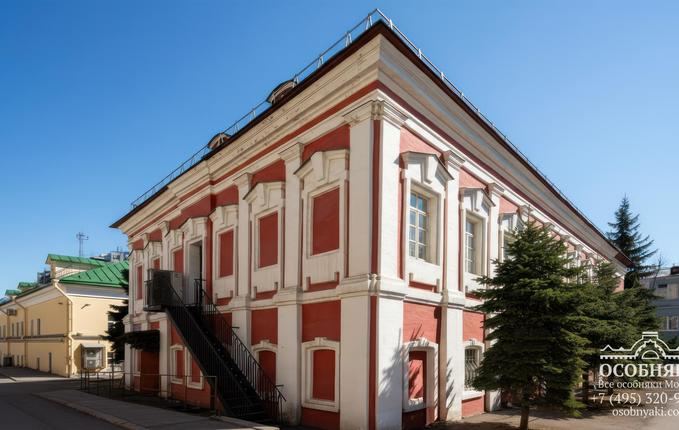 в Газетном переулке, 9с5, площадь 209 м