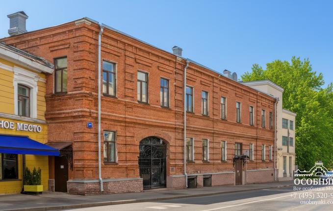 в Лефортовском переулке, 12/50, площадь 703 м