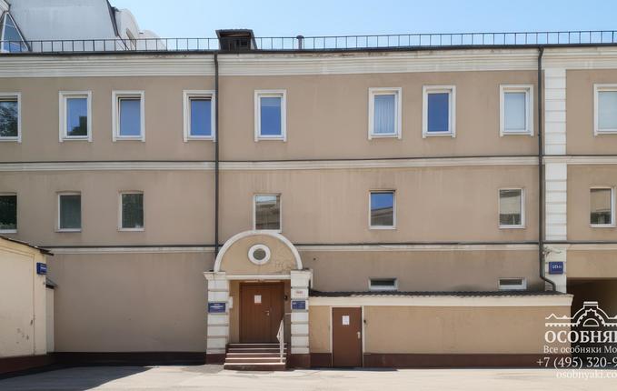 на Старой Басманной улице, 38, площадь 1365 м