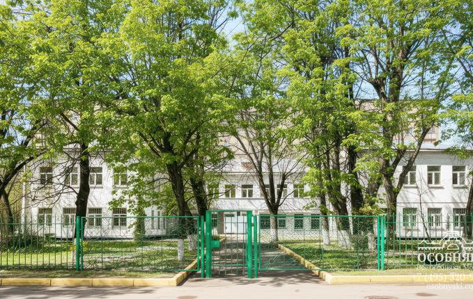 на улице Расковой, 11, площадь 1335 м