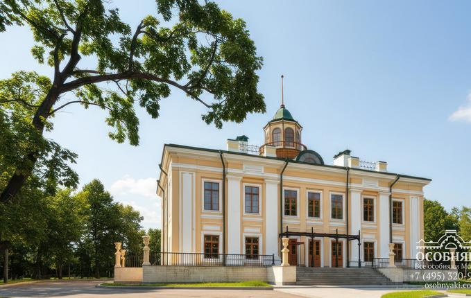 в Ворошиловском парке, 5, площадь 4730 м