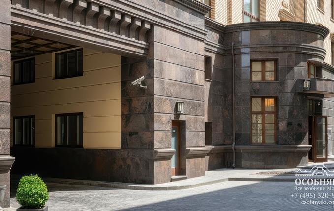 в Турчаниновом переулке, 2А, площадь 2558 м