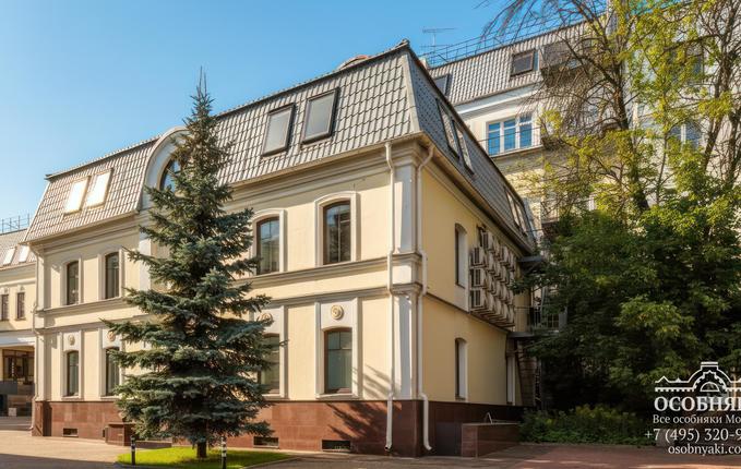 в Яковоапостольском переулке, 5-7, площадь 478 м