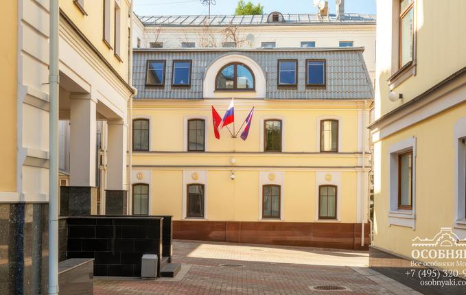 в Яковоапостольском переулке, 5-7, площадь 478 м