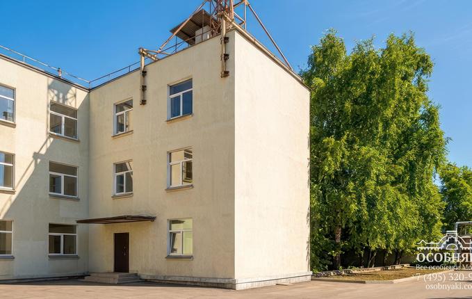 на Рабочей улице, 91с2, площадь 1054 м