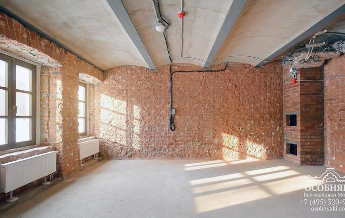 в Большом Толмачёвском переулке, 5с7А, площадь 138 м