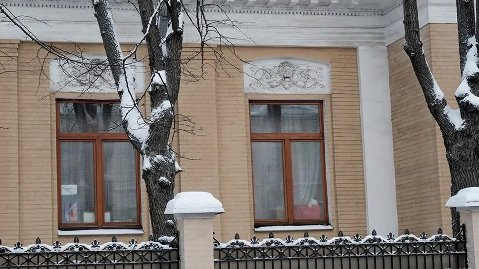 Фасадная лепнина была сохранена