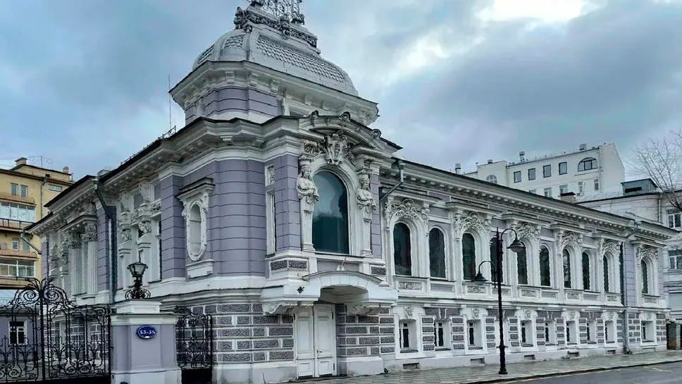 Особняк Коробковой в Москве: почему его зовут дом-хамелеон