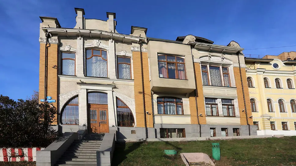 Особняк Правдиной в Москве: дом одного из первых автогонщиков России