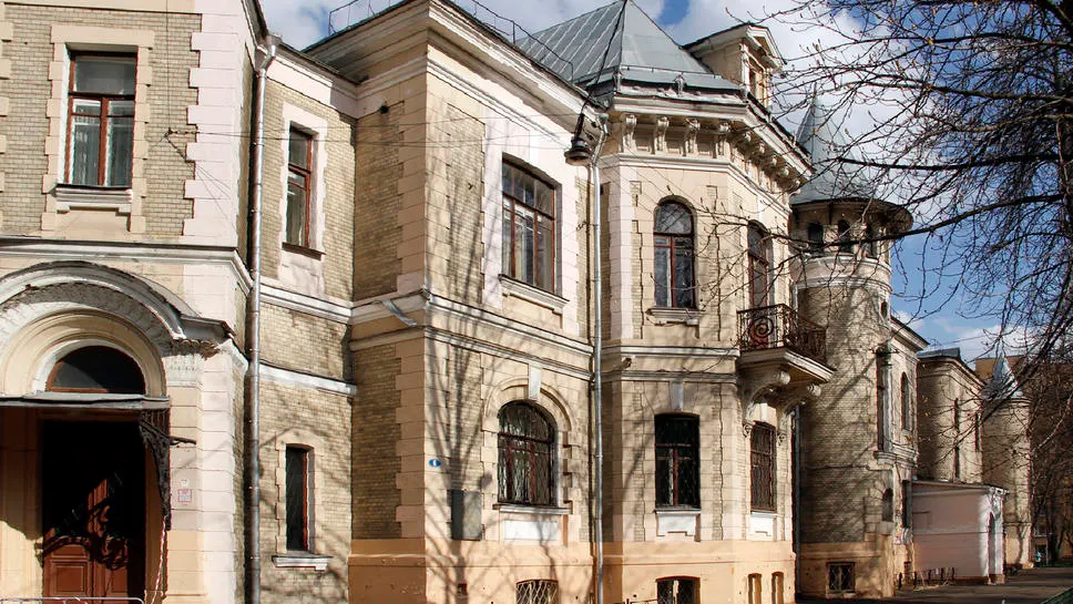 Особняк чаепромышленников Высоцких в Москве: французское шато в столице