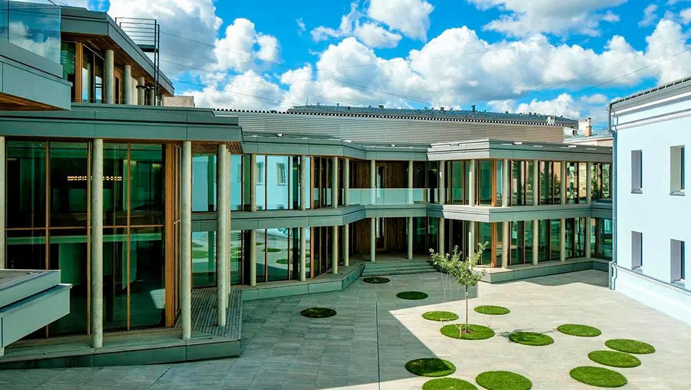 Новое здание посольства Швейцарии в переулке Огородная слобода